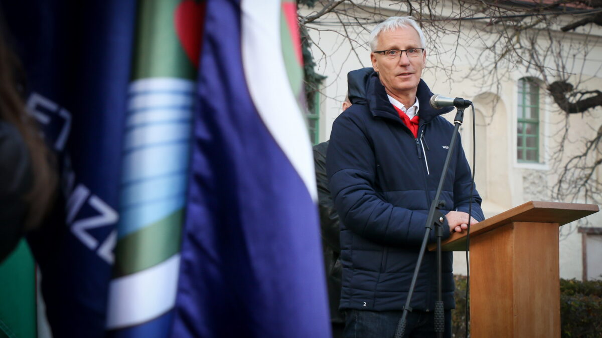 Döntés az útmenti keresztek felújításának 2026. évi támogatásáról